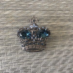 Blue and silver crown pin